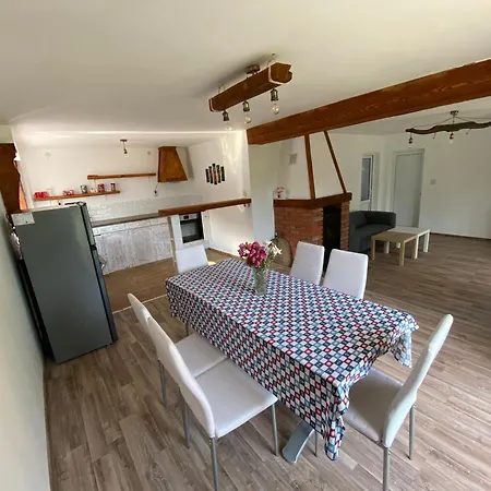 Sanny's House Holiday home Ezerets