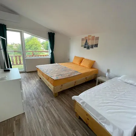 Sanny's House Holiday home Ezerets