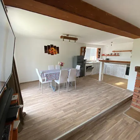 Sanny's House Ezerets