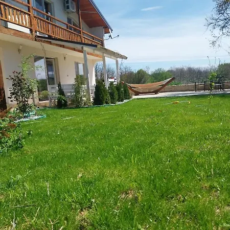 Sanny's House Ezerets