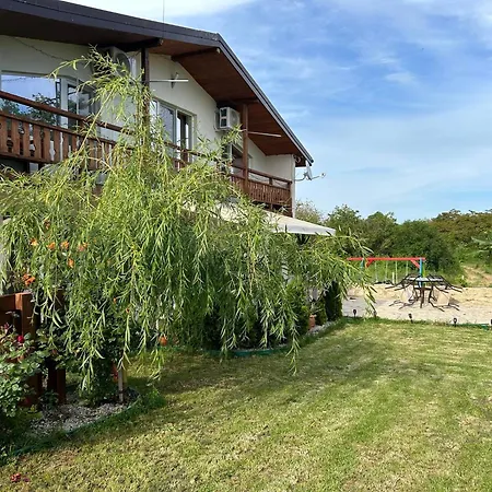 Sanny's House Ezerets