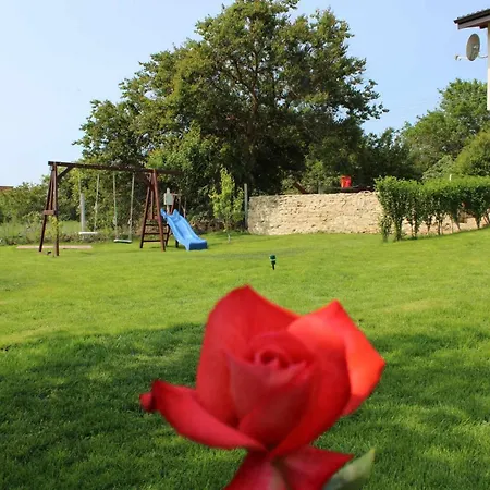 Sanny's House Ezerets